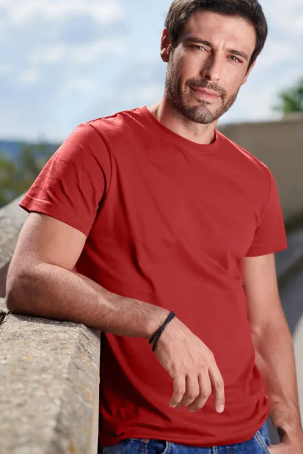 Miesten yksinkertainen T-paita, punainen