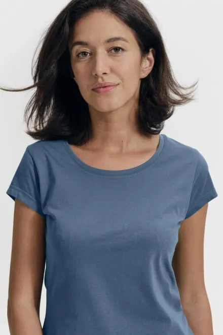 Naisten slim fit t-paita, jossa pyöreä pääntie, denim
